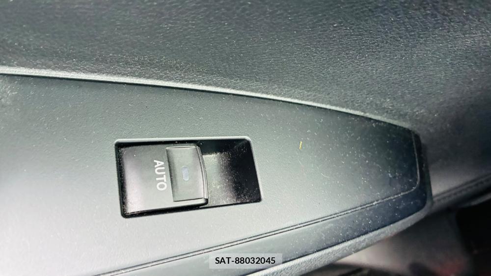 Toyota COROLLA AXIO 2019-06 8226969-24