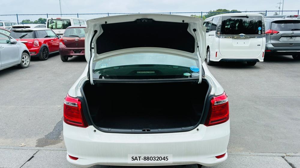 Toyota COROLLA AXIO 2019-06 8226969-27