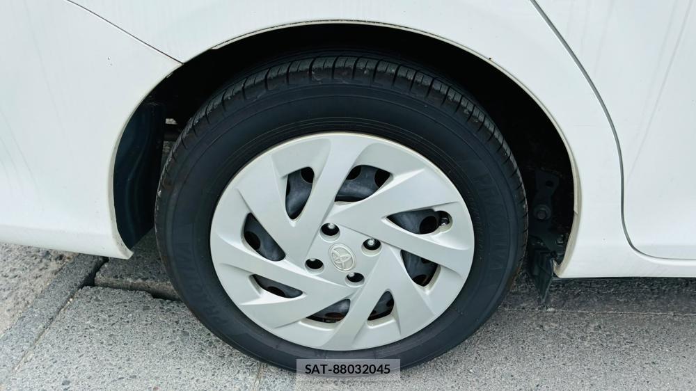 Toyota COROLLA AXIO 2019-06 8226969-28