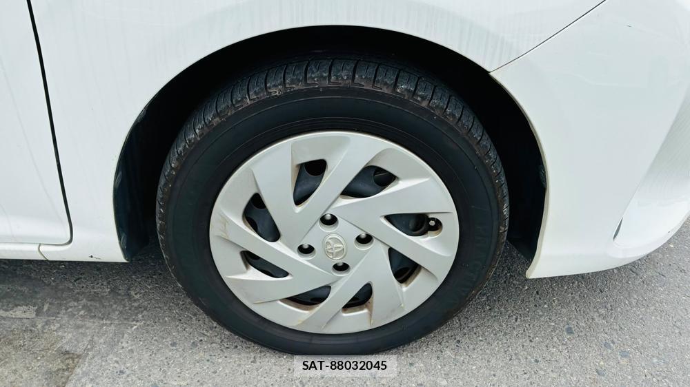 Toyota COROLLA AXIO 2019-06 8226969-29