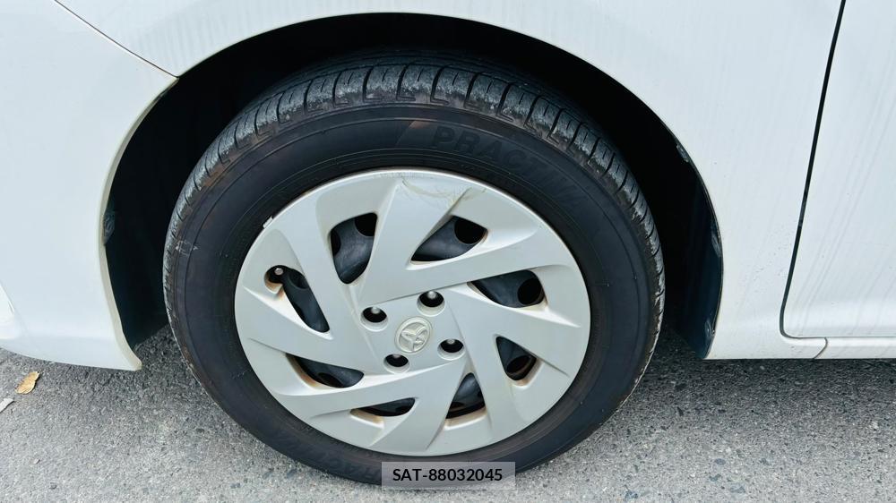 Toyota COROLLA AXIO 2019-06 8226969-30
