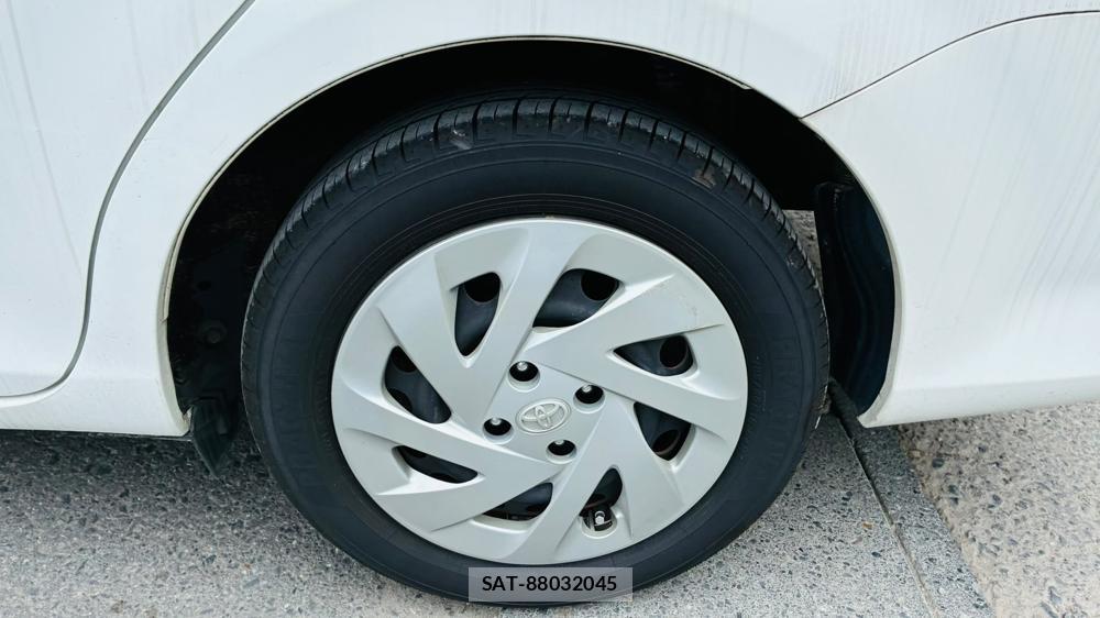 Toyota COROLLA AXIO 2019-06 8226969-31