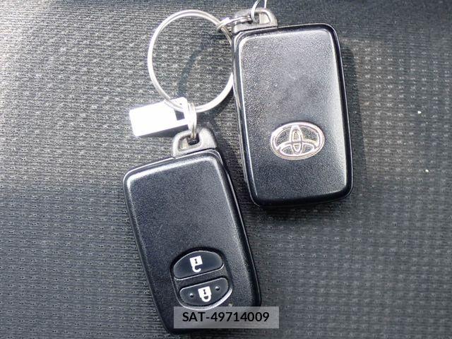 Toyota COROLLA AXIO 2020-08 8244854-24
