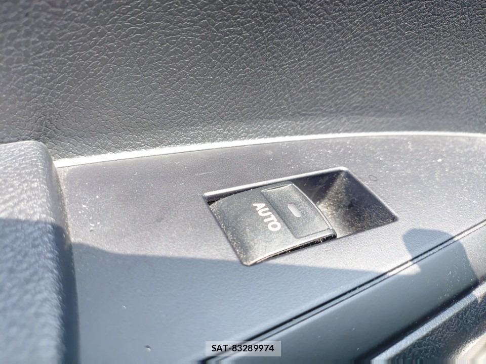 Toyota COROLLA AXIO 2019-07 8244210-12