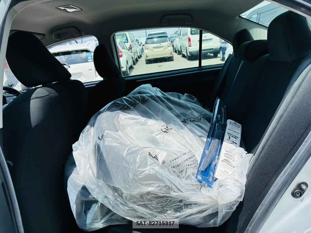 Toyota COROLLA AXIO 2019-06 8243587-9