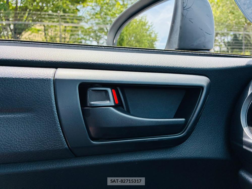 Toyota COROLLA AXIO 2019-06 8243587-22