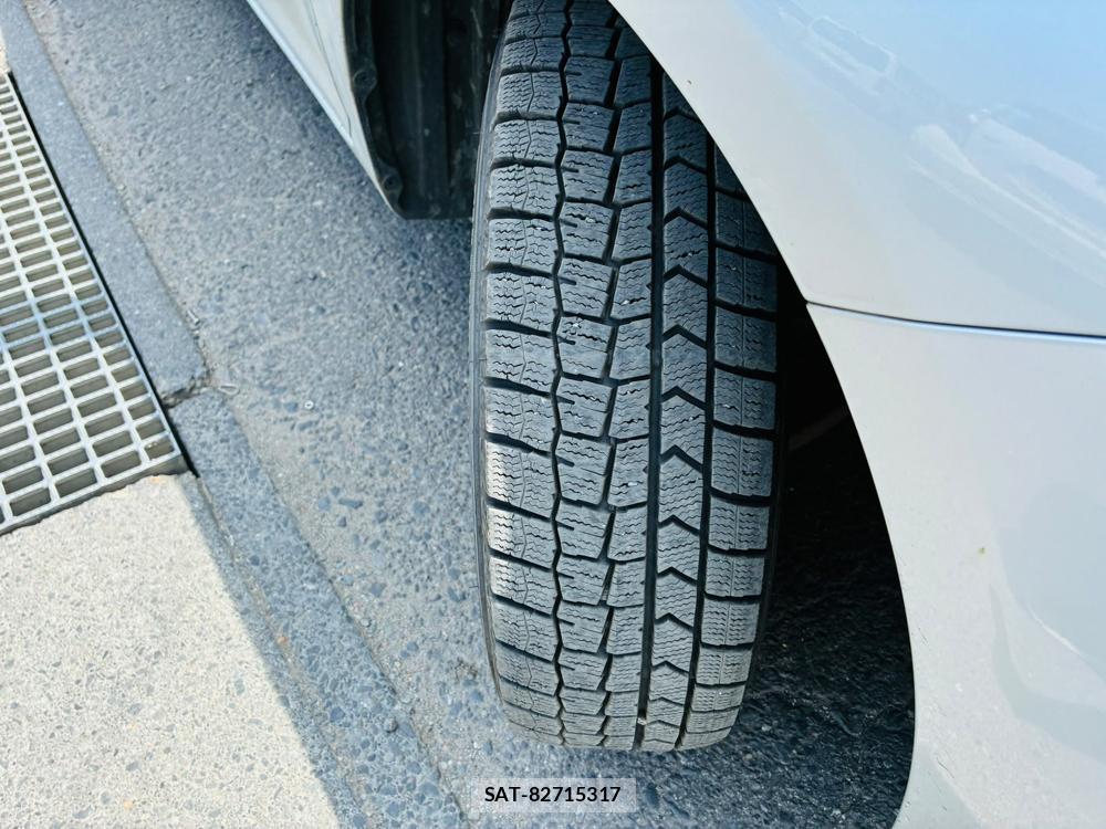 Toyota COROLLA AXIO 2019-06 8243587-31