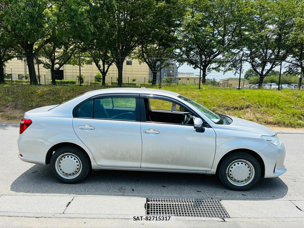 Toyota COROLLA AXIO 2019-06 8243587-5