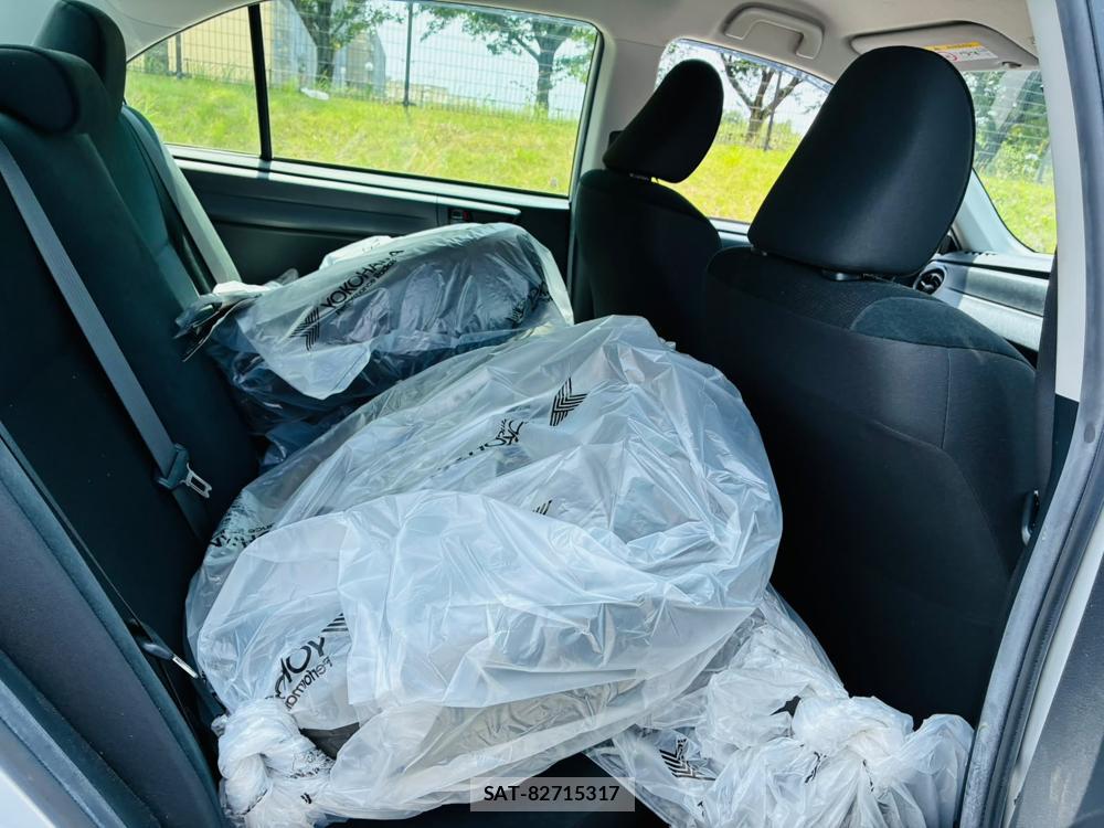 Toyota COROLLA AXIO 2019-06 8243587-8