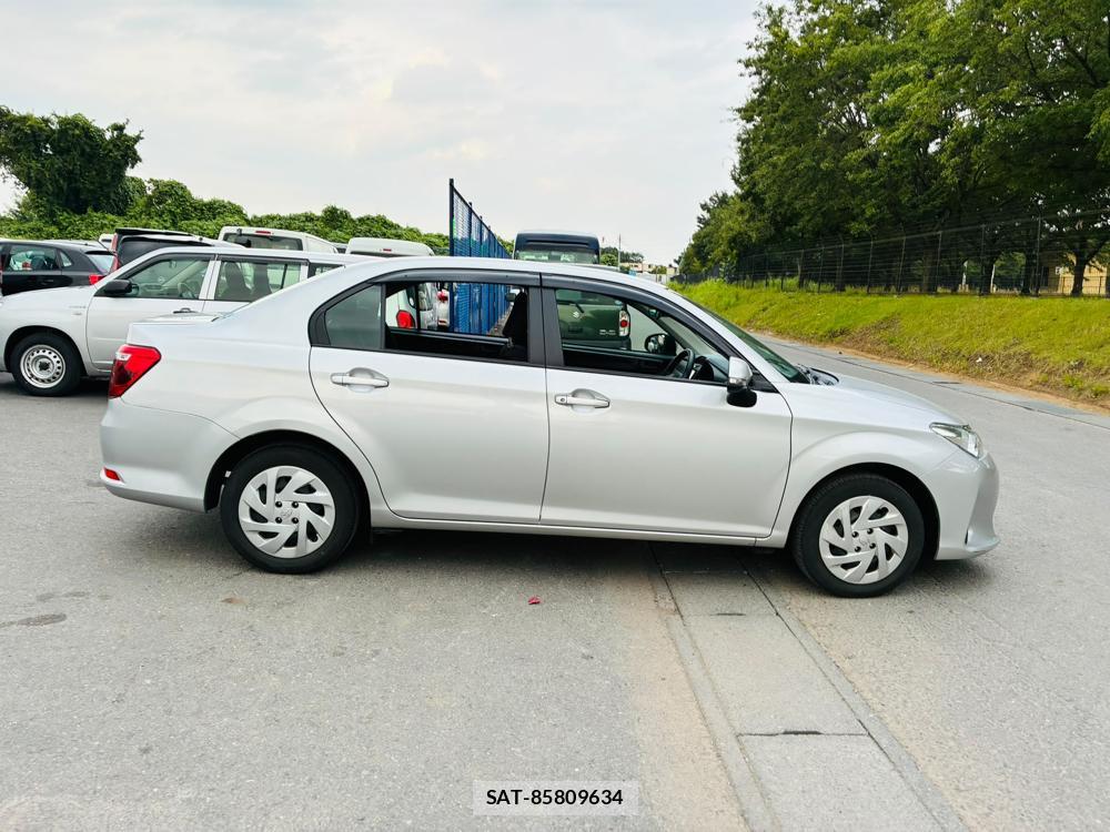 Toyota COROLLA AXIO 2019-03 8255584-5