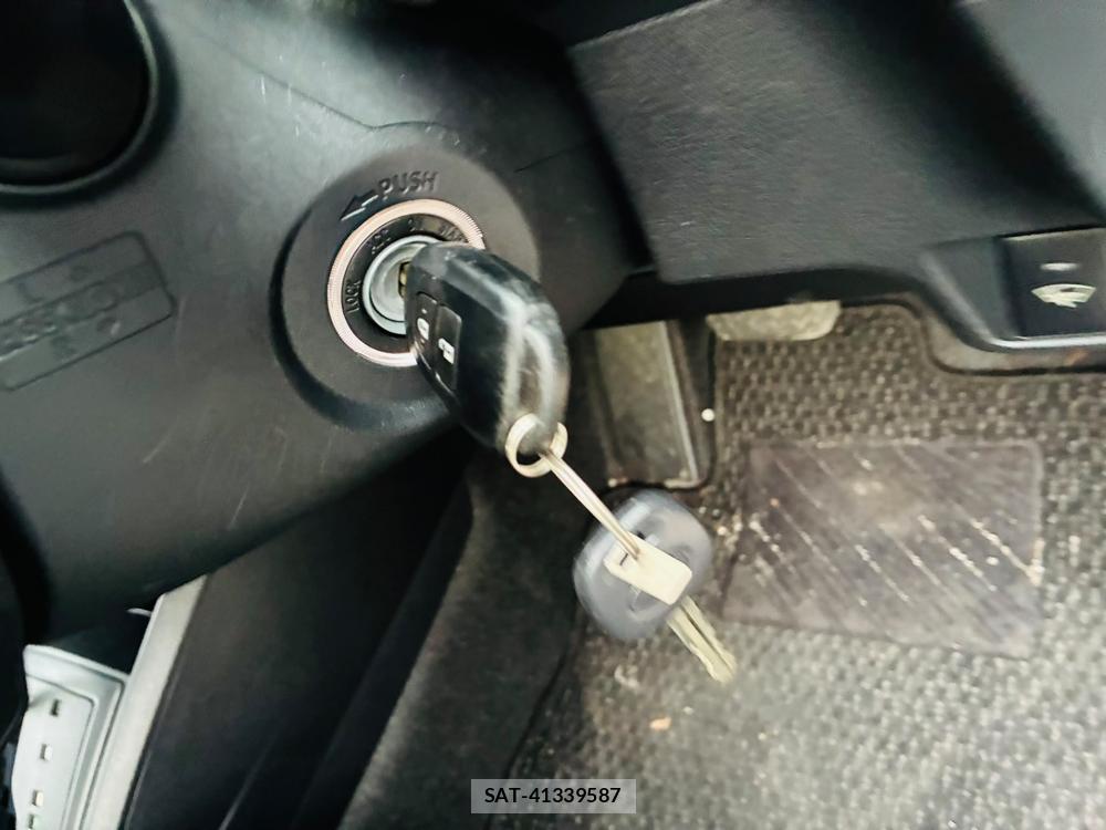 Toyota COROLLA AXIO 2019-06 8184135-16