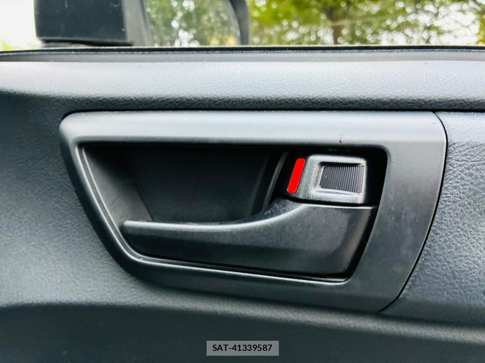 Toyota COROLLA AXIO 2019-06 8184135-21