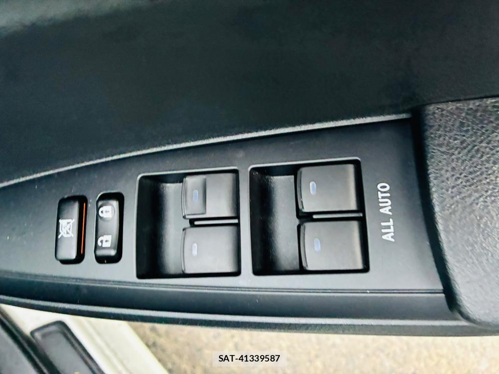 Toyota COROLLA AXIO 2019-06 8184135-22