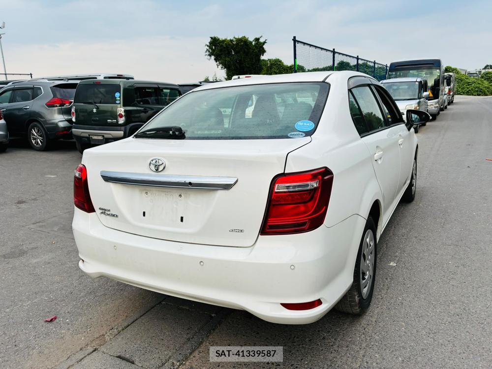 Toyota COROLLA AXIO 2019-06 8184135-4