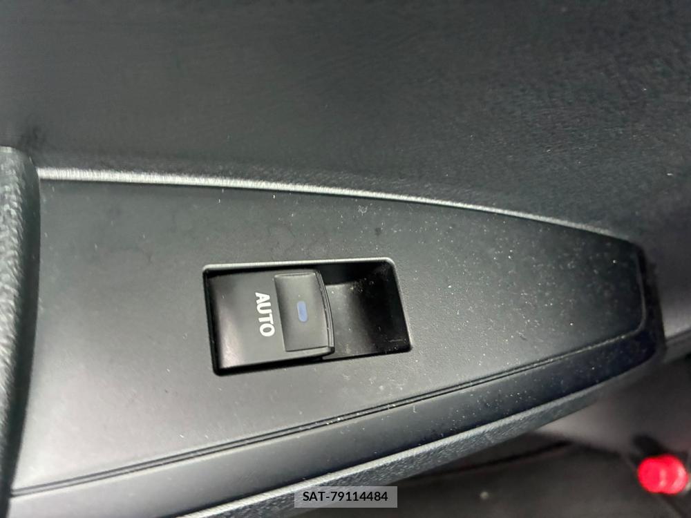 Toyota COROLLA AXIO 2020-07 8199198-24