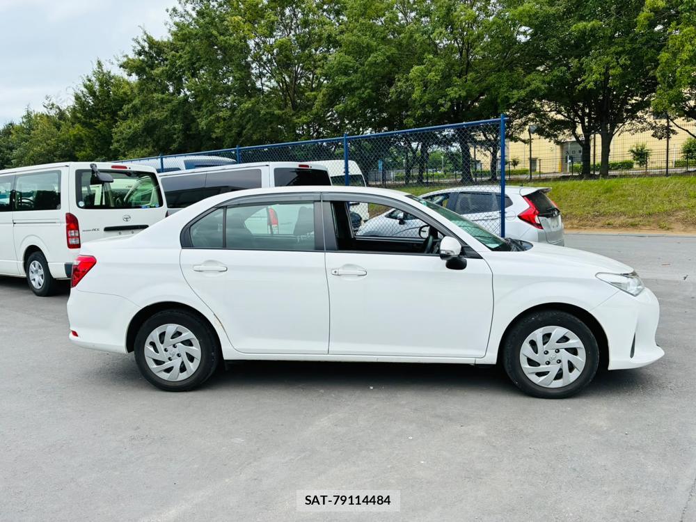 Toyota COROLLA AXIO 2020-07 8199198-5
