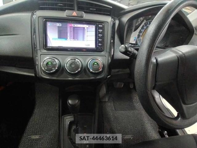 Toyota COROLLA AXIO 2019-07 8298898-11