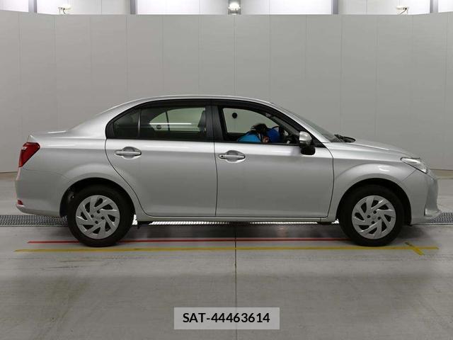 Toyota COROLLA AXIO 2019-07 8298898-5