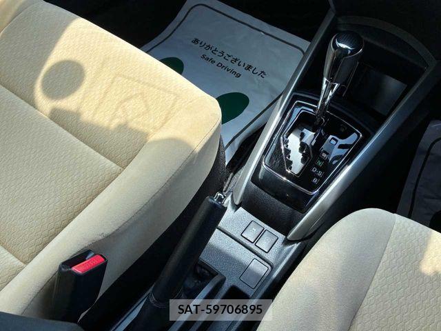 Toyota COROLLA AXIO 2017-11 8313742-12