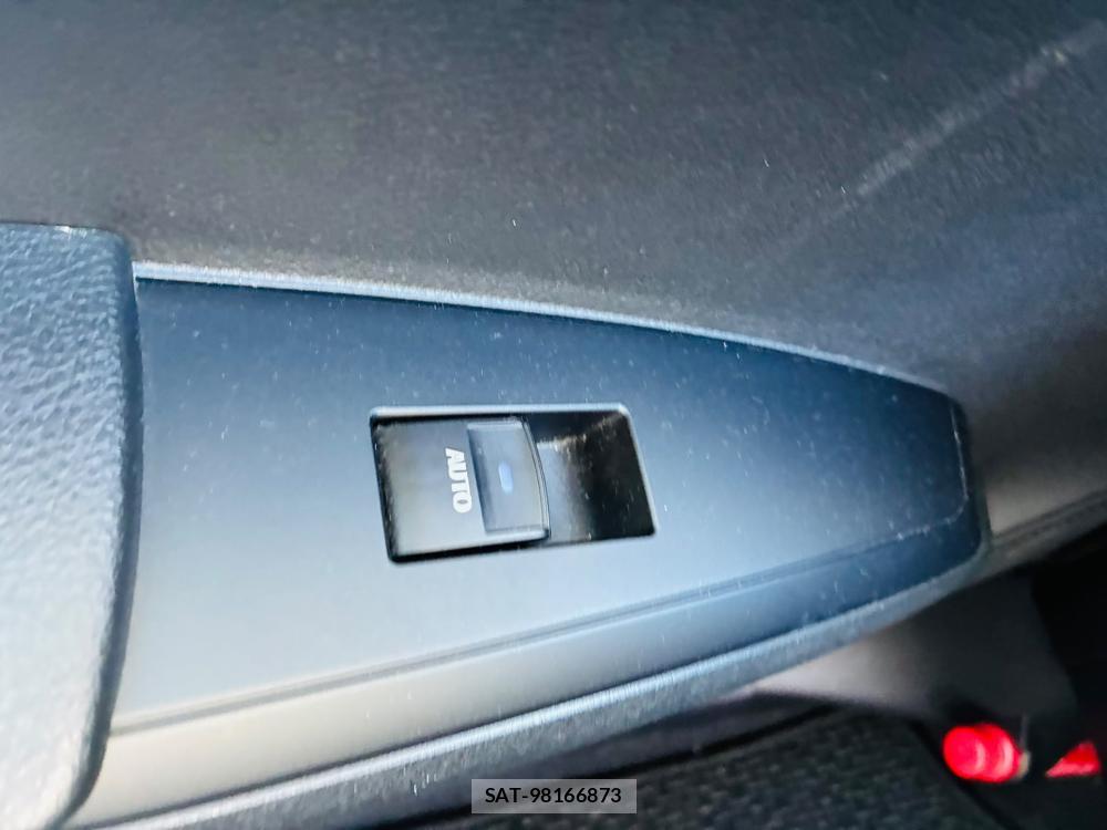 Toyota COROLLA AXIO 2019-03 7958670-21