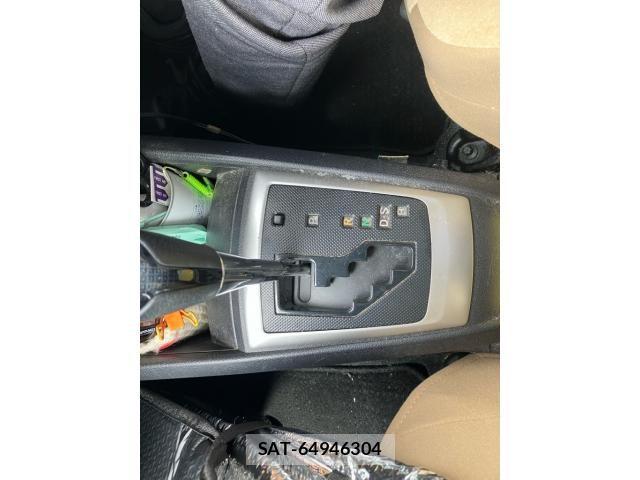 Toyota COROLLA AXIO 2012-07 8335256-18