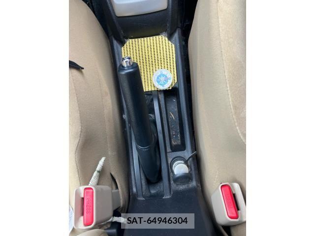Toyota COROLLA AXIO 2012-07 8335256-19