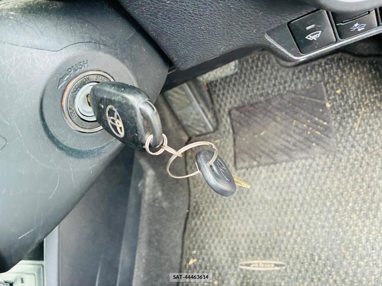 Toyota COROLLA AXIO 2019-07 8298898-16