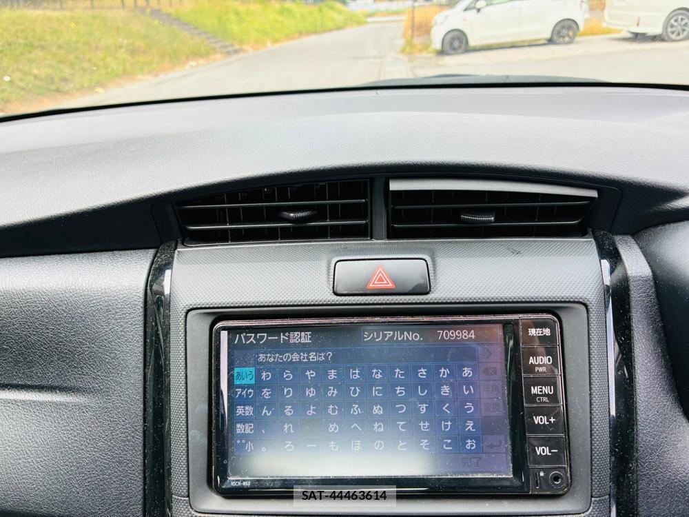 Toyota COROLLA AXIO 2019-07 8298898-18