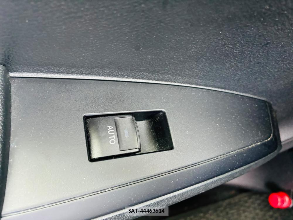 Toyota COROLLA AXIO 2019-07 8298898-24
