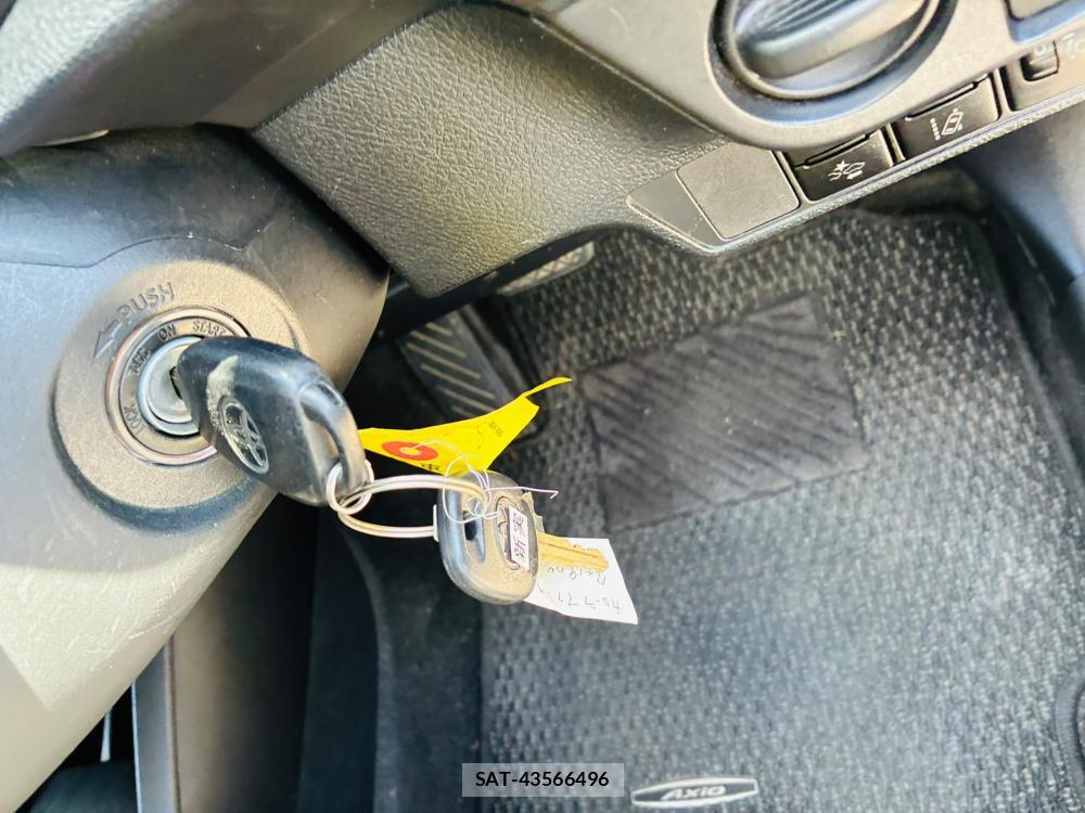 Toyota COROLLA AXIO 2019-07 8225912-16