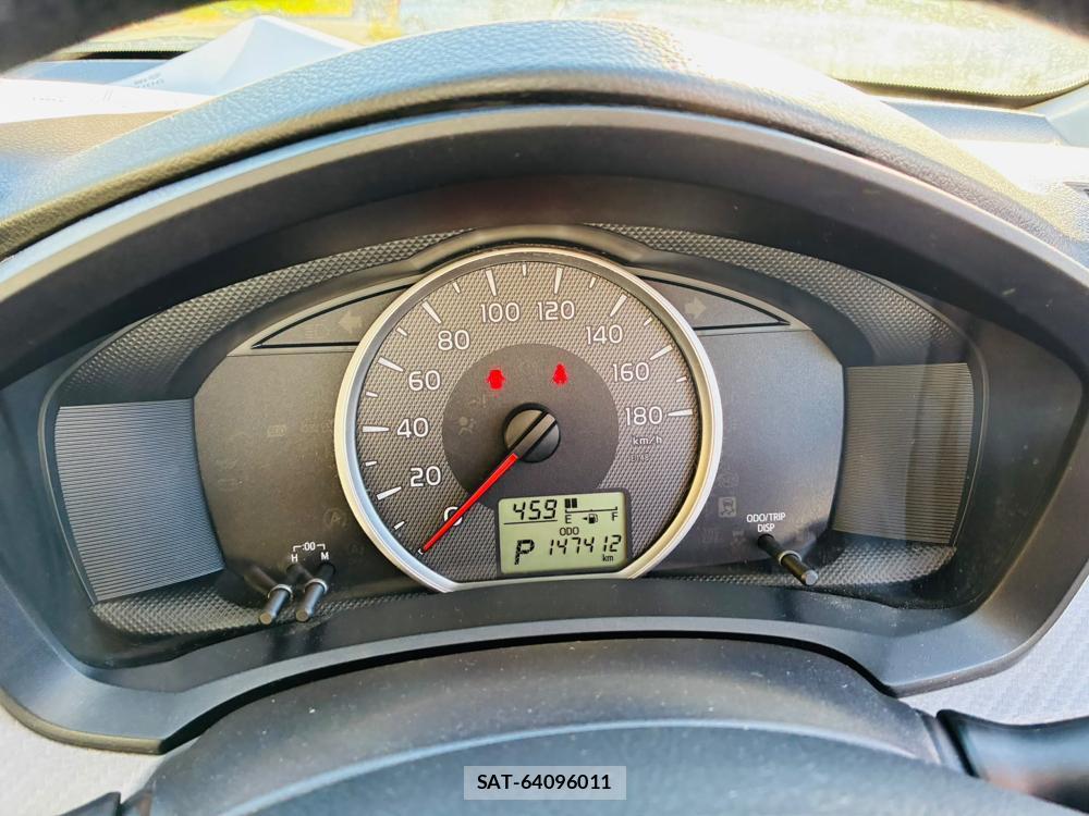 Toyota COROLLA AXIO 2013-09 8111254-15