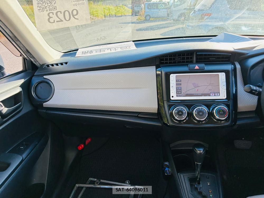 Toyota COROLLA AXIO 2013-09 8111254-17