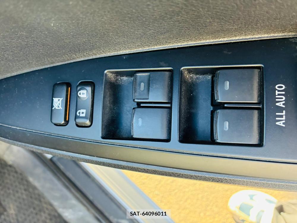 Toyota COROLLA AXIO 2013-09 8111254-22