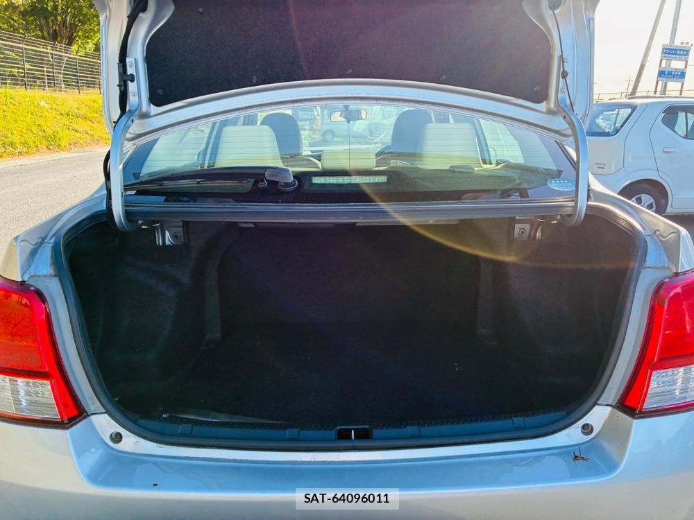 Toyota COROLLA AXIO 2013-09 8111254-25