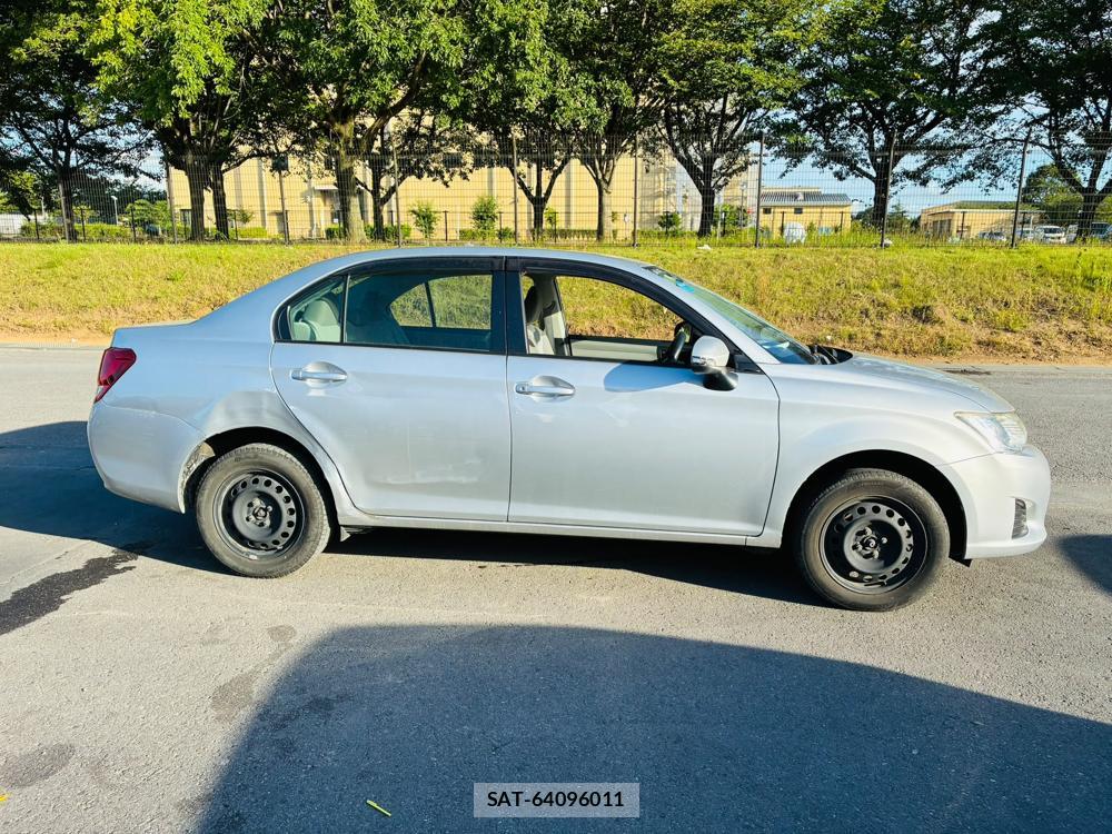 Toyota COROLLA AXIO 2013-09 8111254-5