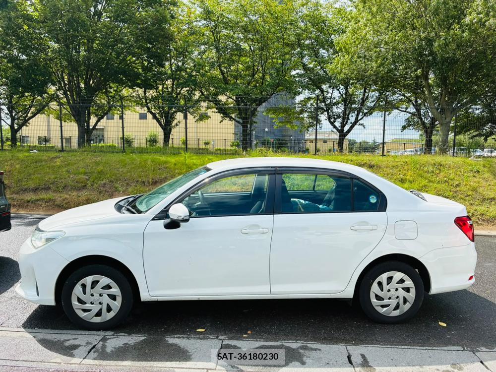 Toyota COROLLA AXIO 2019-03 8184134-1