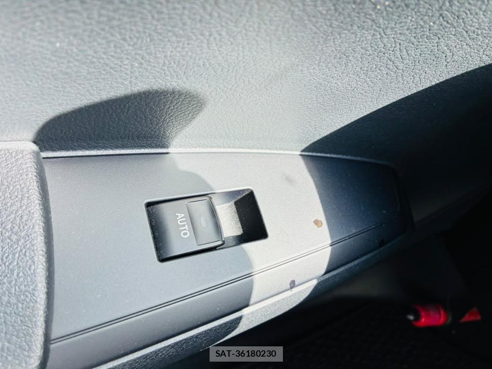 Toyota COROLLA AXIO 2019-03 8184134-23