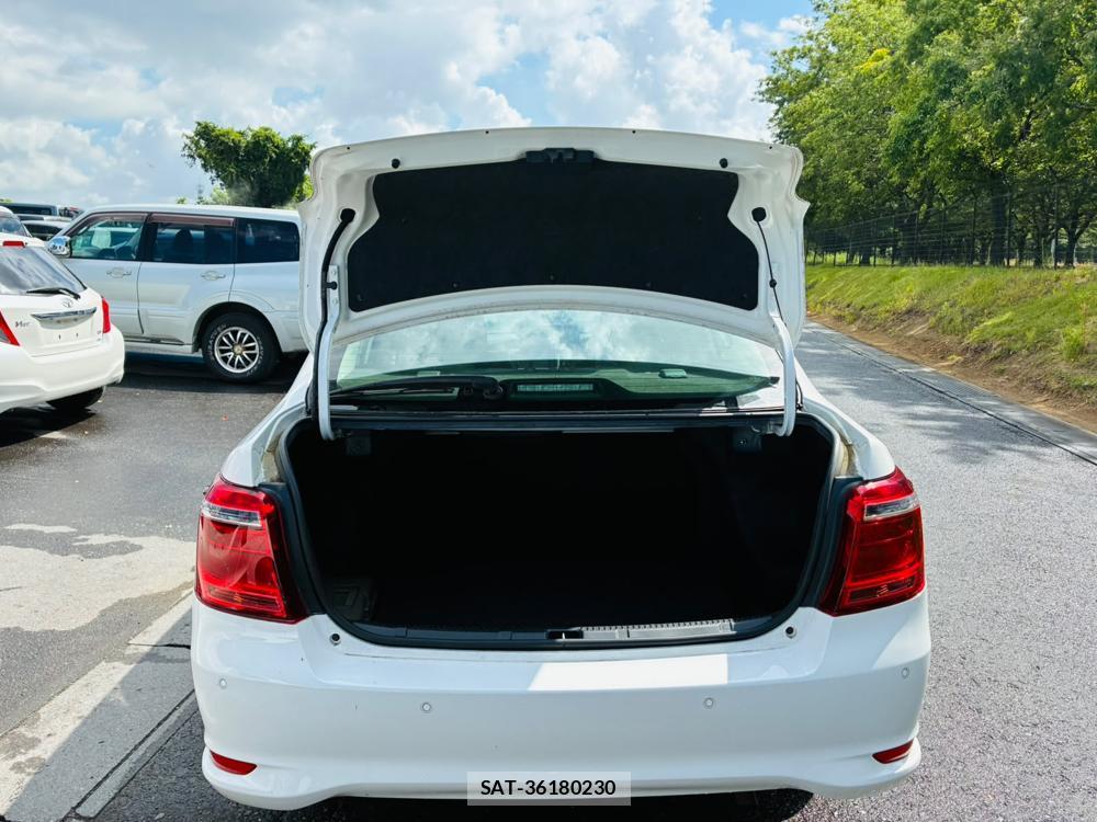 Toyota COROLLA AXIO 2019-03 8184134-25