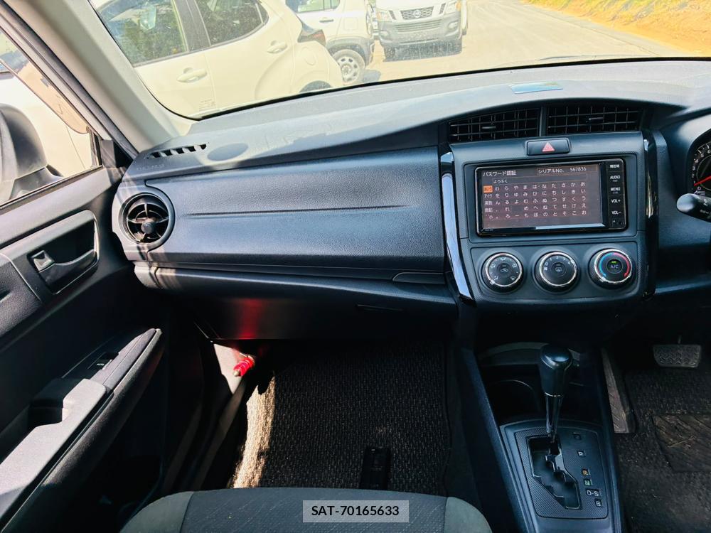 Toyota COROLLA AXIO 2019-03 8184136-17