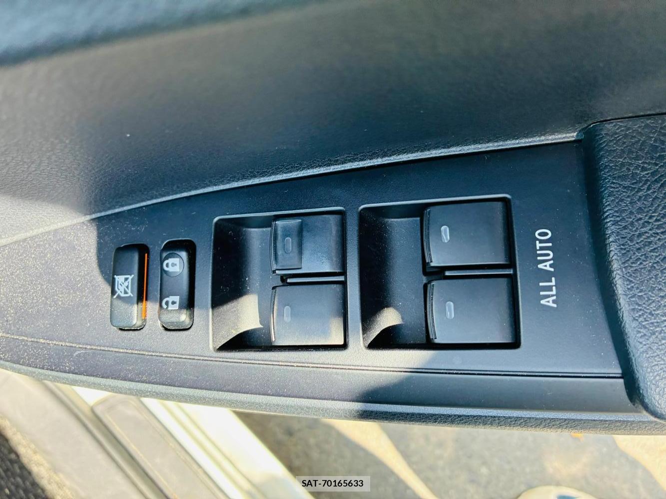 Toyota COROLLA AXIO 2019-03 8184136-21
