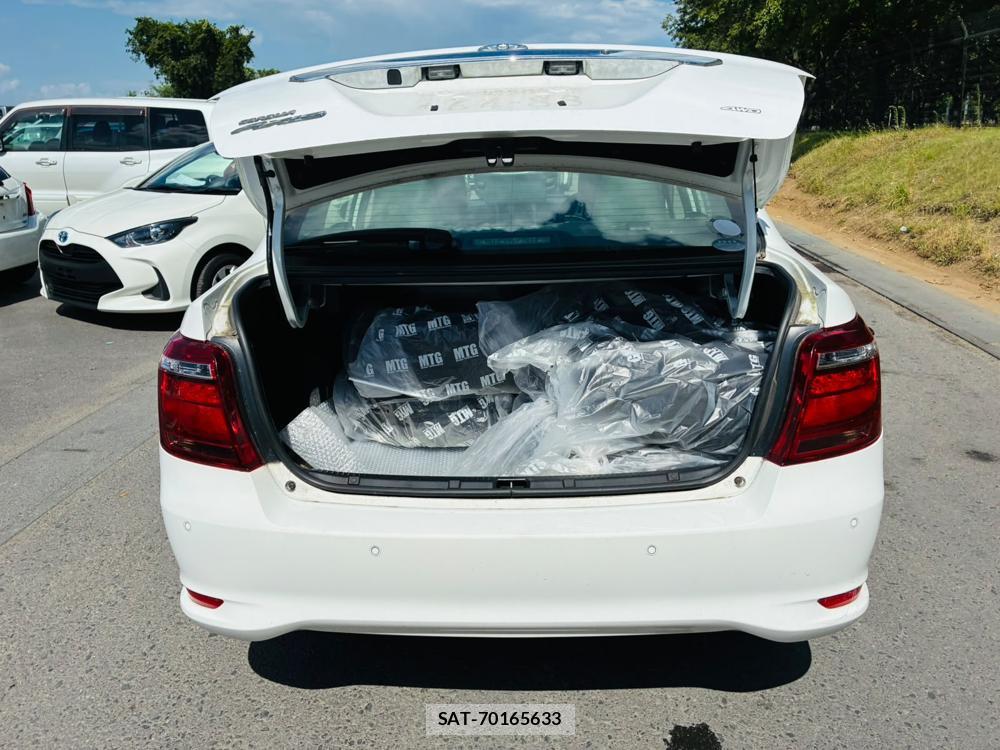 Toyota COROLLA AXIO 2019-03 8184136-25