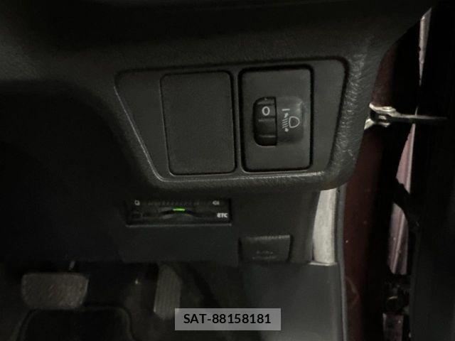 Toyota COROLLA AXIO 2012-07 8411694-23