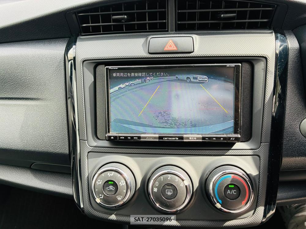 Toyota COROLLA AXIO 2020-07 8329518-17
