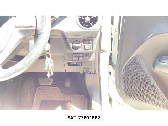 Toyota COROLLA AXIO 2017-03 8411692-9