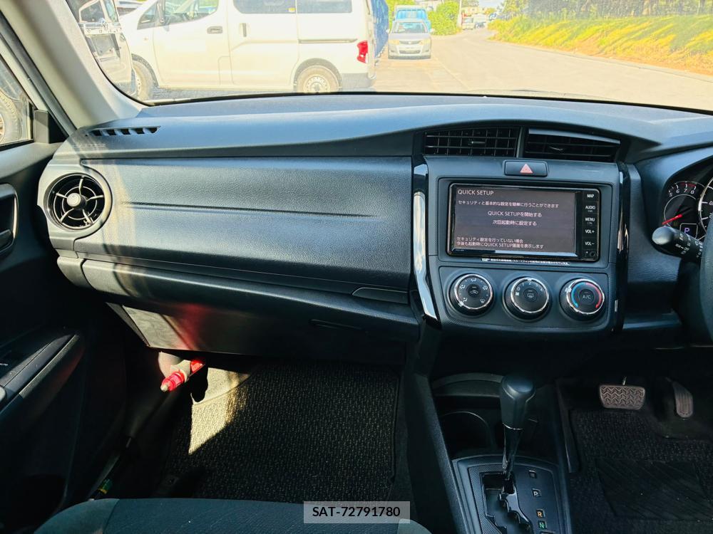 Toyota COROLLA AXIO 2019-03 8282298-16