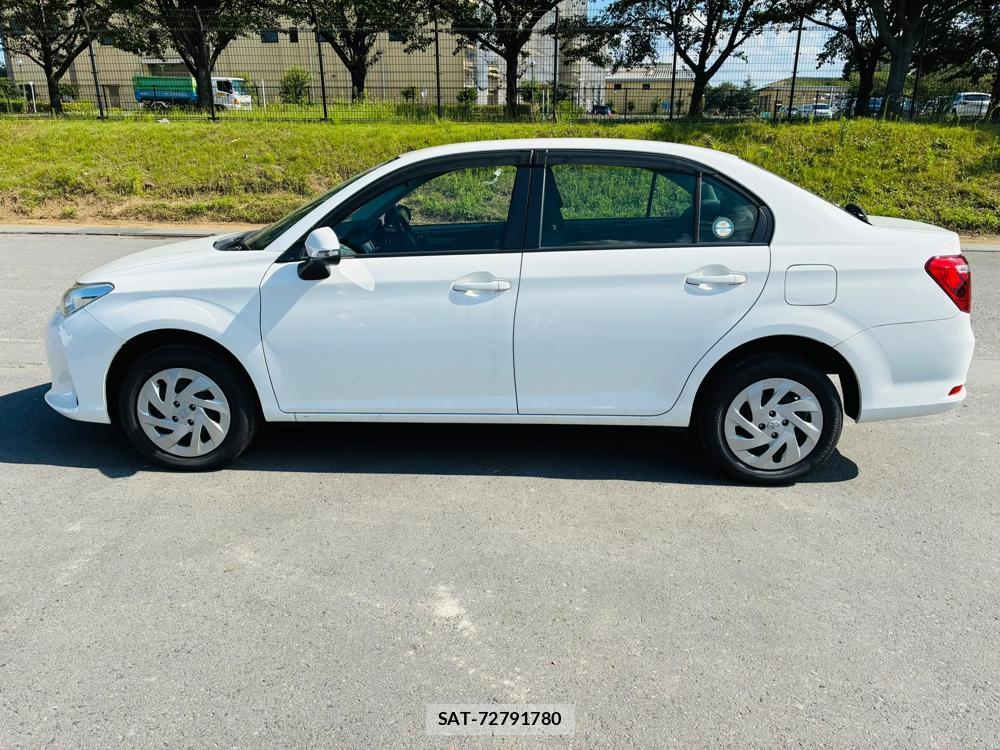 Toyota COROLLA AXIO 2019-03 8282298-1