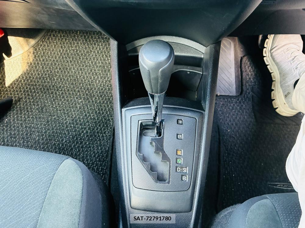 Toyota COROLLA AXIO 2019-03 8282298-18