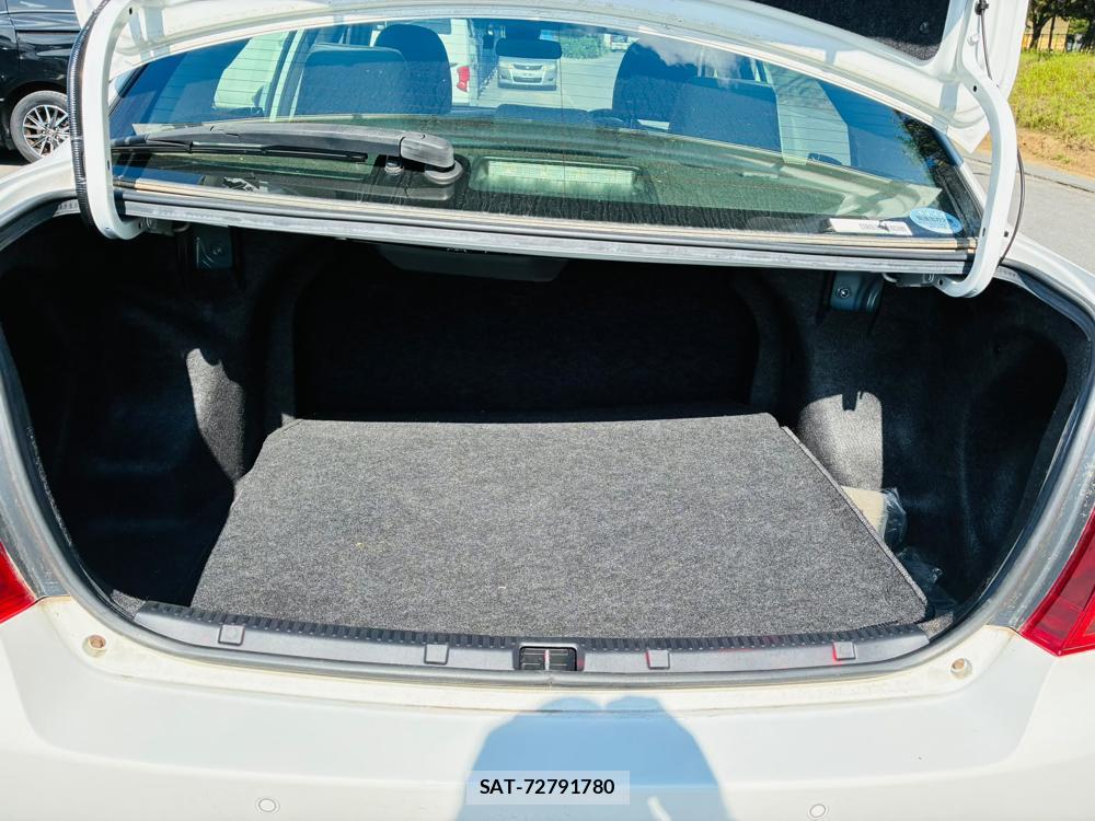 Toyota COROLLA AXIO 2019-03 8282298-24