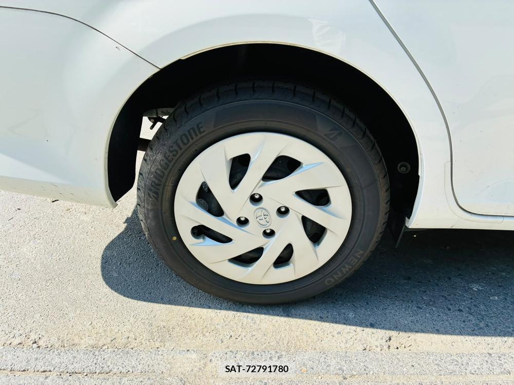 Toyota COROLLA AXIO 2019-03 8282298-26