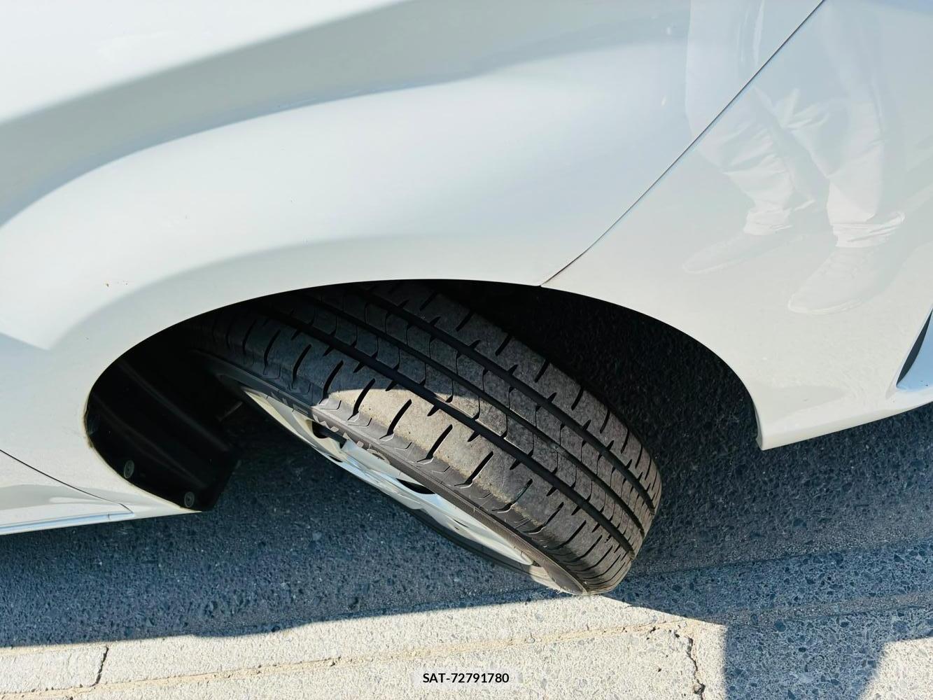 Toyota COROLLA AXIO 2019-03 8282298-30
